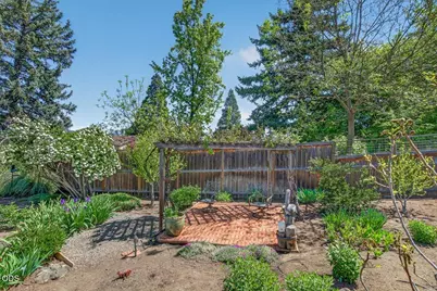 1056 Beswick Way, Ashland, OR 97520 - Photo 40