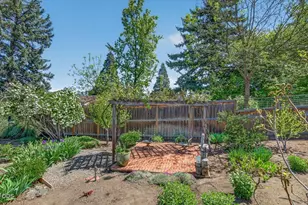1056 Beswick Way, Ashland, OR 97520 - Photo 40