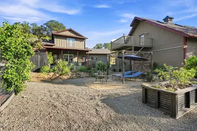 101 Rocky Knoll Lane, Jacksonville, OR 97530 - Photo 44