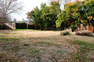 1975 Spring St, Medford, OR 97504 - Photo 16