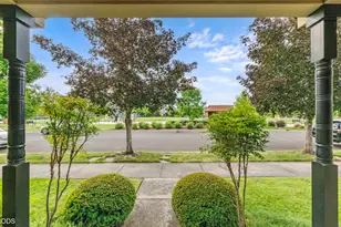 691 Buck Point St, Central Point, OR 97502 - Photo 4