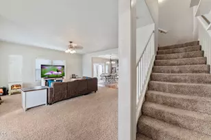 691 Buck Point St, Central Point, OR 97502 - Photo 16