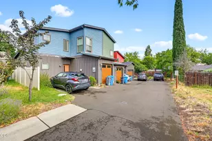1169 Iowa St, Ashland, OR 97520 - Photo 2