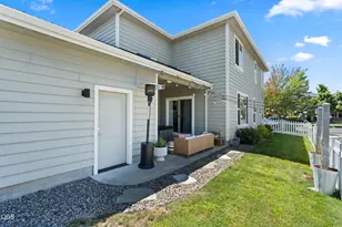 1142 N Haskell St, Central Point, OR 97502 - Photo 24