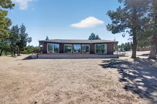 7004 SW Highland Dr, Powell Butte, OR 97753 - Photo 2
