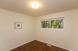 886 Palmer Rd, Ashland, OR 97520 - Photo 16