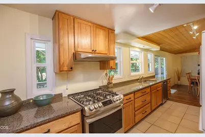886 Palmer Road, Ashland, OR 97520 - Photo 12