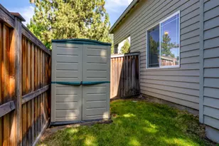 19870 Powers Rd, Bend, OR 97702 - Photo 32