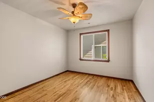 935 Sandoz St, Central Point, OR 97502 - Photo 16