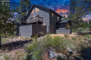 18117 Belknap Ln, Sunriver, OR 97707 - Photo 2