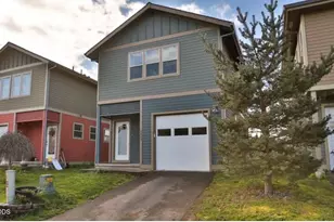 2865 Cottage Ln, Hood River, OR 97031 - Photo 1