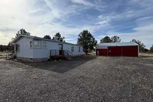 13731 SE Southwood Dr, Prineville, OR 97754 - Photo 2