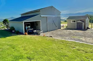 6085 Adams Rd, Talent, OR 97540 - Photo 36