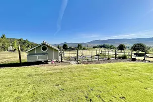 6085 Adams Rd, Talent, OR 97540 - Photo 38