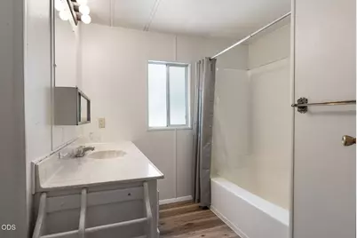 61111 Chuckanut Drive, Bend, OR 97702 - Photo 16