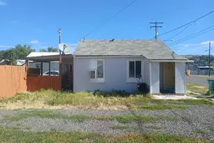 323 Commercial St, Klamath Falls, OR 97601 - Photo 30
