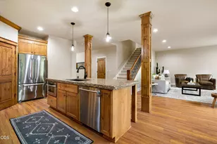 20158 Stonegate Dr, Bend, OR 97702 - Photo 14