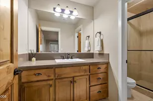 20158 Stonegate Dr, Bend, OR 97702 - Photo 24