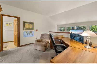 675 Sagebush Circle, Redmond, OR 97756 - Photo 16