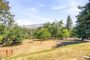 595 Monroe St, Ashland, OR 97520 - Photo 10