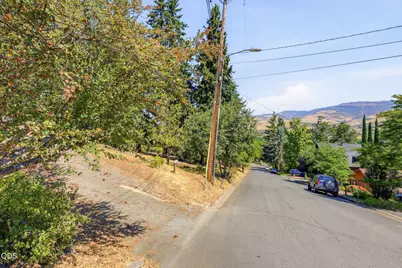 595 Monroe Street, Ashland, OR 97520 - Photo 4