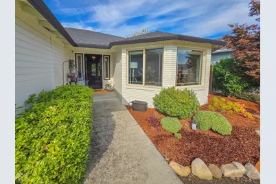 262 Summer Glen Way, Central Point, OR 97502 - Photo 2