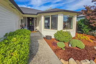 262 Summer Glen Way, Central Point, OR 97502 - Photo 2