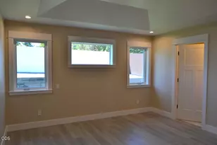 185 SW Rock Gulch Rd, Grants Pass, OR 97527 - Photo 14