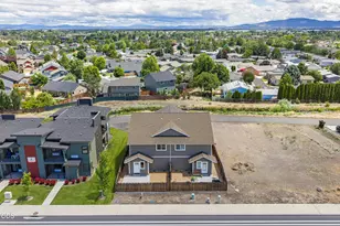 1214 SW 27th St, Redmond, OR 97756 - Photo 32