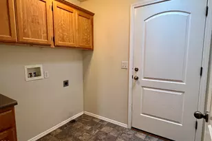1288 SW Sturgeon Ct, Grants Pass, OR 97527 - Photo 18