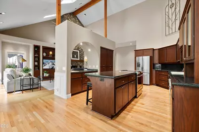60726 Golf Village Loop, Bend, OR 97702 - Photo 14