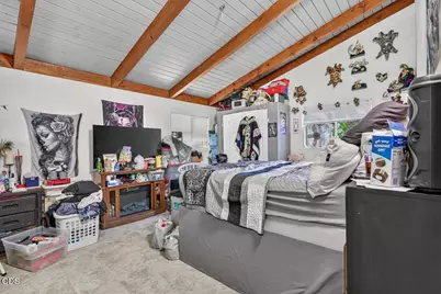 1277 N 5th Avenue, Gold Hill, OR 97525 - Photo 16