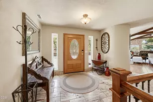 831 Juanita Way, Jacksonville, OR 97530 - Photo 10