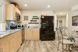 831 Juanita Way, Jacksonville, OR 97530 - Photo 58