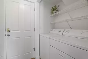 21286 NE Beall Dr, Bend, OR 97701 - Photo 16
