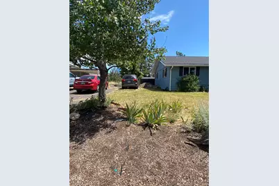 1855 Lakeview Avenue, Klamath Falls, OR 97601 - Photo 6