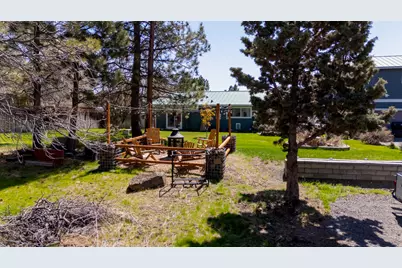 20873 SE Greenmont Drive, Bend, OR 97702 - Photo 40