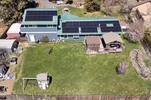 20873 SE Greenmont Dr, Bend, OR 97702 - Photo 30
