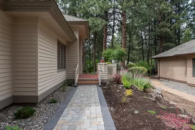 60894 Willow Creek Loop, Bend, OR 97702 - Photo 10