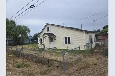 386 S Main Street, Prineville, OR 97754 - Photo 2