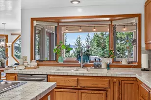 229 Mariposa Terrace, Medford, OR 97504 - Photo 30