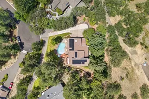 229 Mariposa Terrace, Medford, OR 97504 - Photo 10