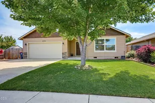 8292 29th, White City, OR 97503 - Photo 2