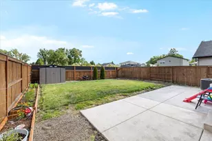 541 Black Bear Dr, Medford, OR 97501 - Photo 24