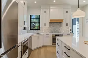 1225 NW Elgin Ave, Bend, OR 97703 - Photo 18
