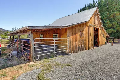 7935 Upper Applegate Road, Jacksonville, OR 97530 - Photo 90