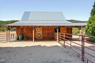 7935 Upper Applegate Rd, Jacksonville, OR 97530 - Photo 80