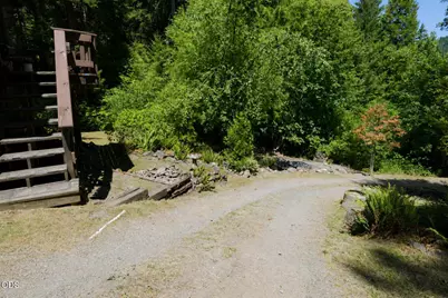 3727 Coyote Creek Road, Wolf Creek, OR 97497 - Photo 24