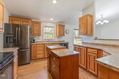 52555 Railroad Street, La Pine, OR 97739 - Photo 6