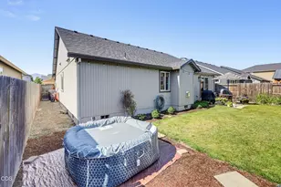 630 Woodlark Dr, Medford, OR 97501 - Photo 26